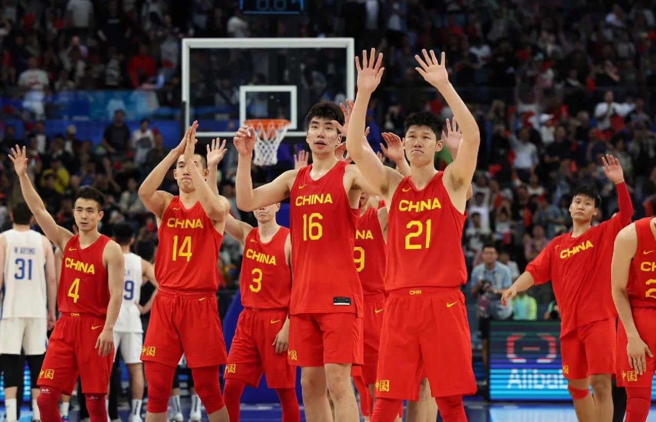 亚洲篮球锦标赛：中国男篮击败对手晋级